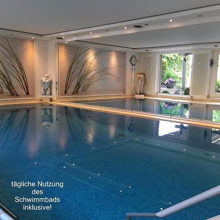 Appartementresidenz Am Kurpark - Ferienwohnungen Mit Pool & Sauna & Garage バート・ザルツフレン エクステリア 写真