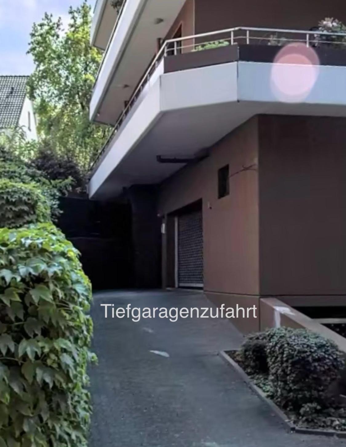 Appartementresidenz Am Kurpark - Ferienwohnungen Mit Pool & Sauna & Garage バート・ザルツフレン エクステリア 写真